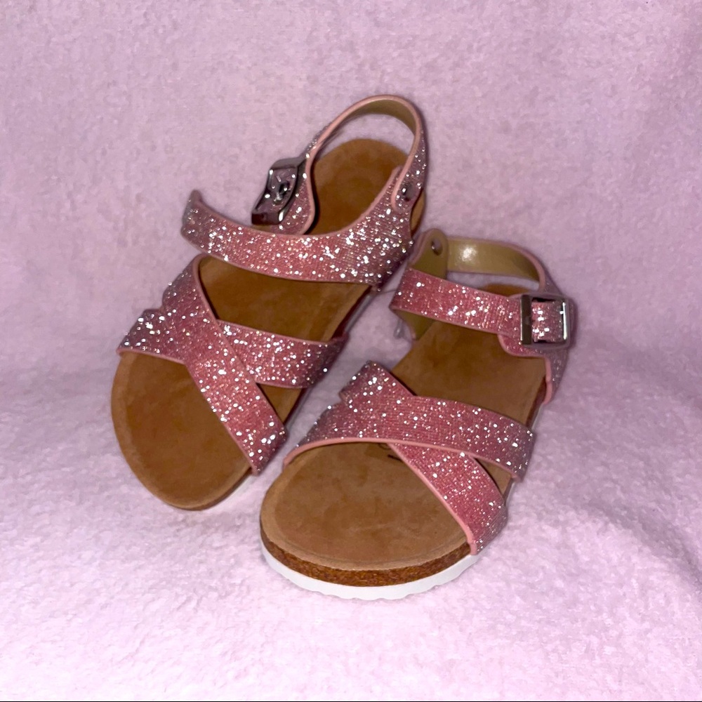 Brand new size 9/10 girls pink sparkle sandal